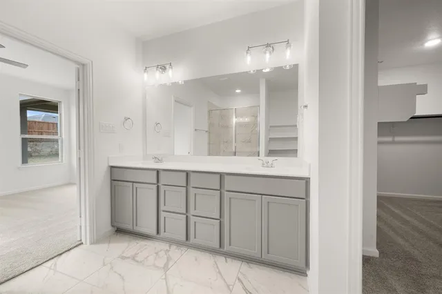 $324,990 | 110 Honey Bee Drive, Cleburne, TX 76031