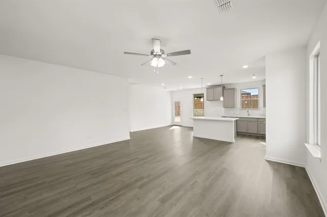 $324,990 | 110 Honey Bee Drive, Cleburne, TX 76031