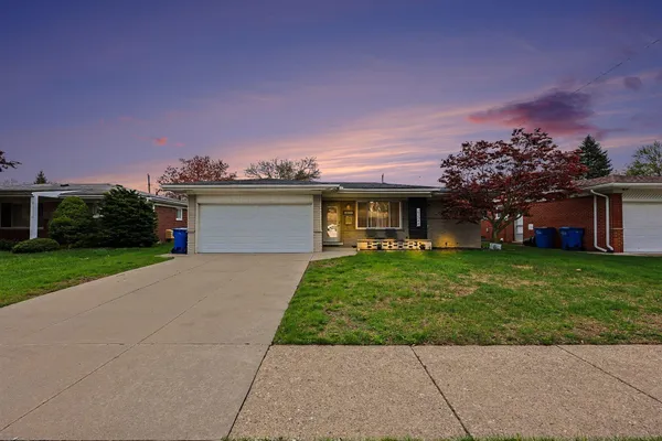 $275,000 | 27548 Bonnie Drive, Warren, MI 48093
