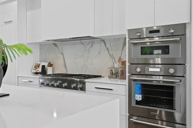 $6,400,000 | 2087 Michigan Avenue Northeast, St. Petersburg, FL 33703