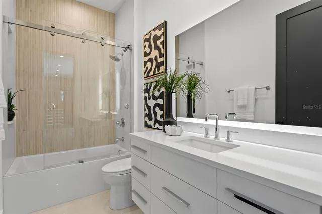 $6,400,000 | 2087 Michigan Avenue Northeast, St. Petersburg, FL 33703