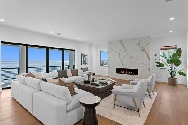 $6,400,000 | 2087 Michigan Avenue Northeast, St. Petersburg, FL 33703