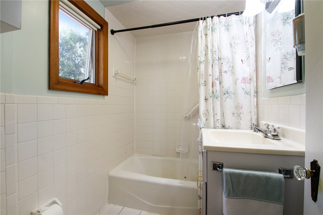 48 Walzford Road Irondequoit, NY 14622 - Photo 27 of 43