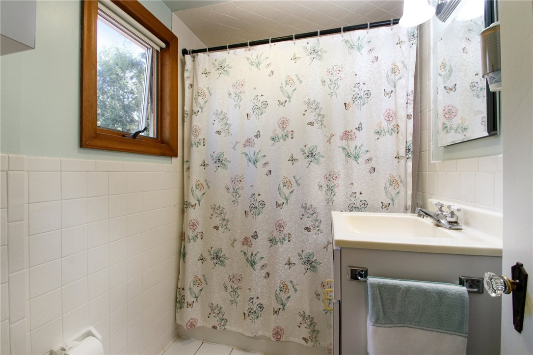 48 Walzford Road Irondequoit, NY 14622 - Photo 28 of 43