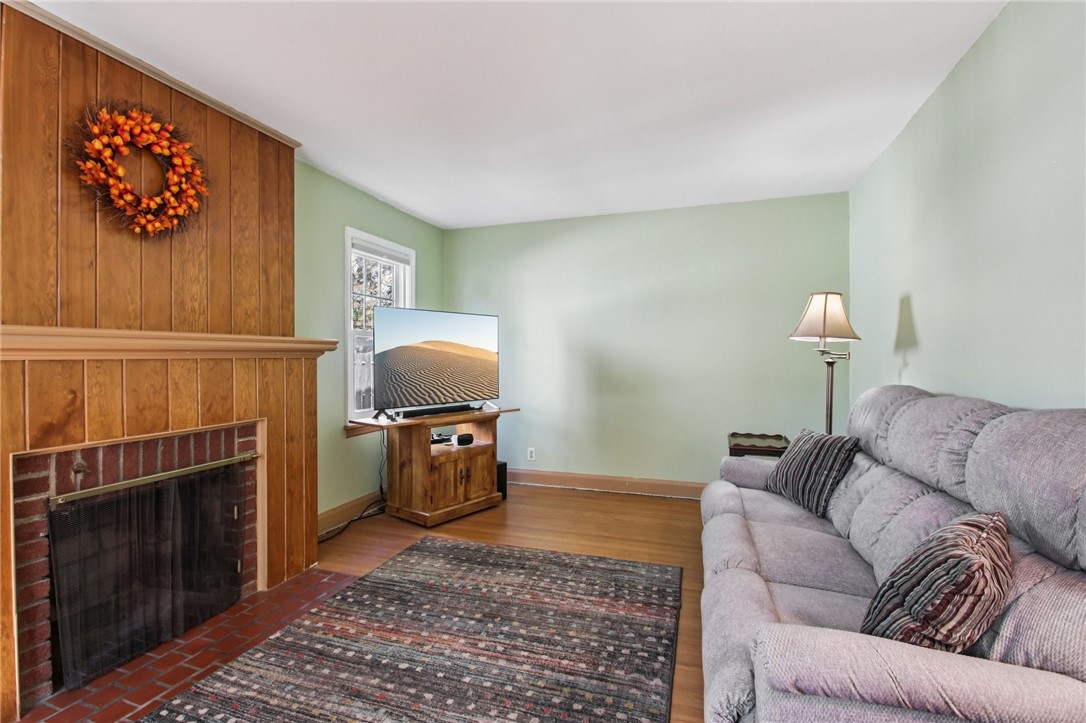 48 Walzford Road Irondequoit, NY 14622 - Photo 7 of 43