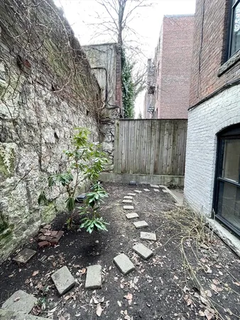 $3,200 | 68 Myrtle Street, Unit 1, Boston, MA 02114