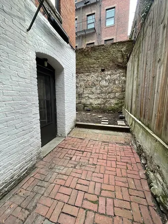 $3,200 | 68 Myrtle Street, Unit 1, Boston, MA 02114