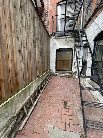 $3,200 | 68 Myrtle Street, Unit 1, Boston, MA 02114