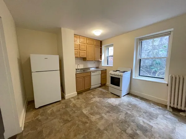 $3,200 | 68 Myrtle Street, Unit 1, Boston, MA 02114