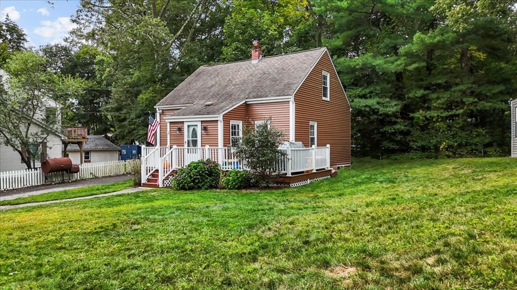 20 Cooks Lane Bellingham, MA 02019 - Photo 2 of 21