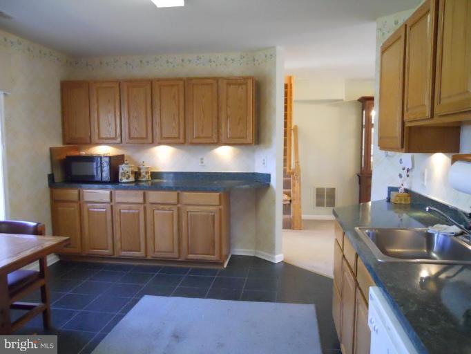 7693 Clark Road Hanover, MD 21076 - Photo 2 of 18 Kitchen