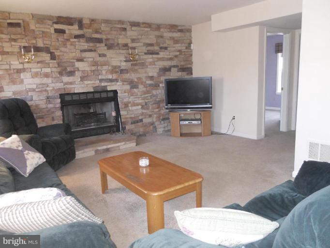7693 Clark Road Hanover, MD 21076 - Photo 18 of 18 Family Room