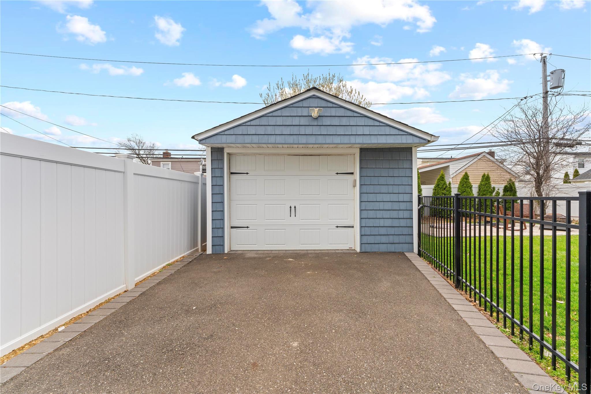 960 Clyde Road Baldwin, NY 11510 - Photo 22 of 24