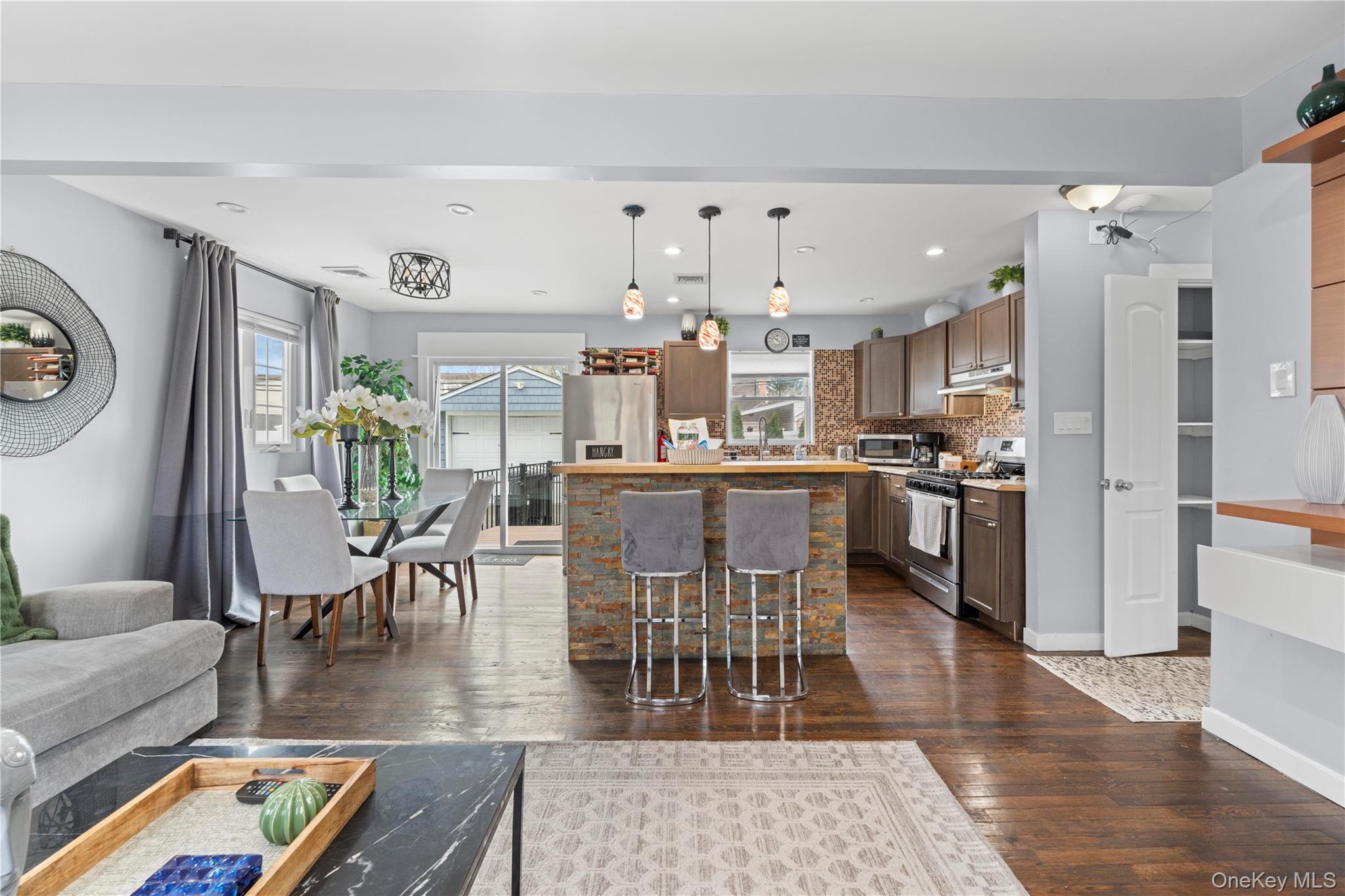 960 Clyde Road Baldwin, NY 11510 - Photo 6 of 24