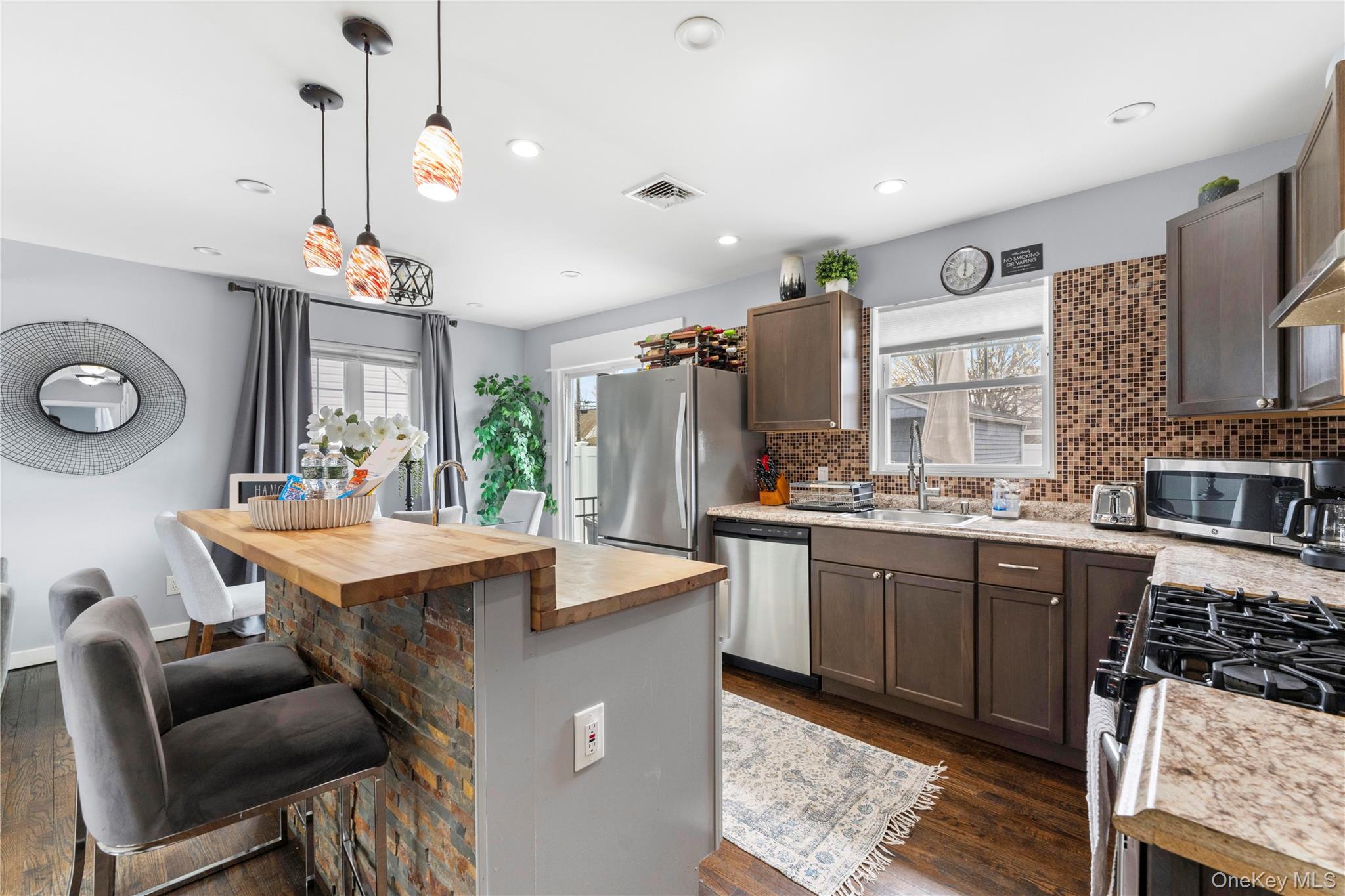 960 Clyde Road Baldwin, NY 11510 - Photo 7 of 24