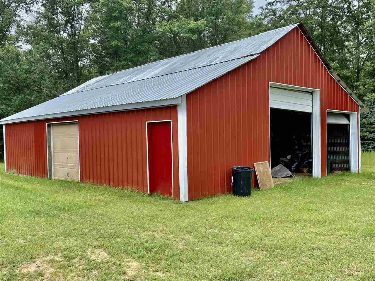 6405 Round Lake Road Gladwin, MI 48624 - Photo 19 of 64