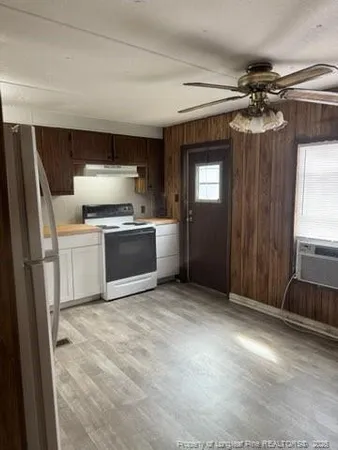 $800 | 1734 Strickland Bridge Road, Fayetteville, NC 28304