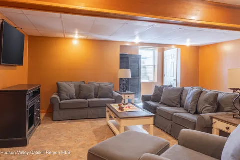 $775,000 | 12 Ridgeview Lane, Marlboro, NY 12542