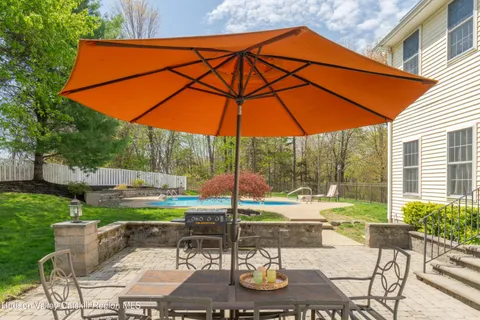 $775,000 | 12 Ridgeview Lane, Marlboro, NY 12542