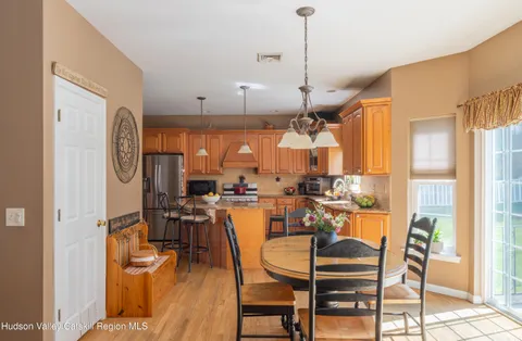 $775,000 | 12 Ridgeview Lane, Marlboro, NY 12542