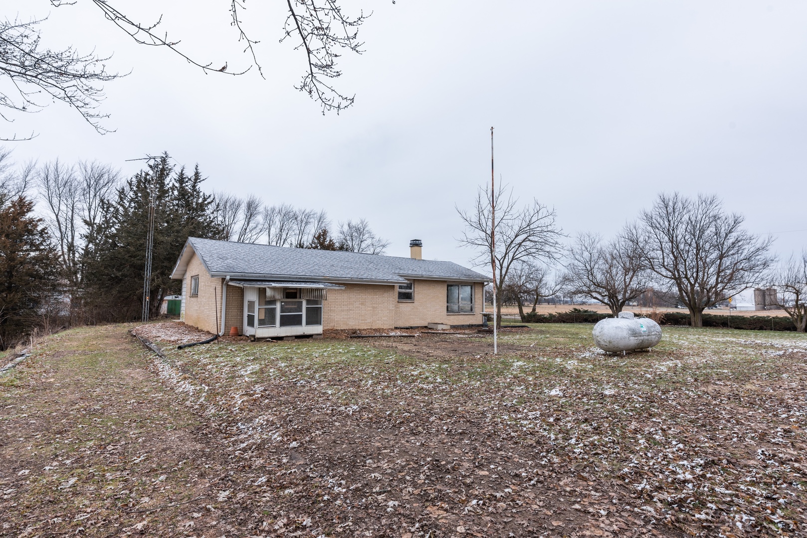 10110 Seaman Road Hebron, IL 60034 - Photo 3 of 21