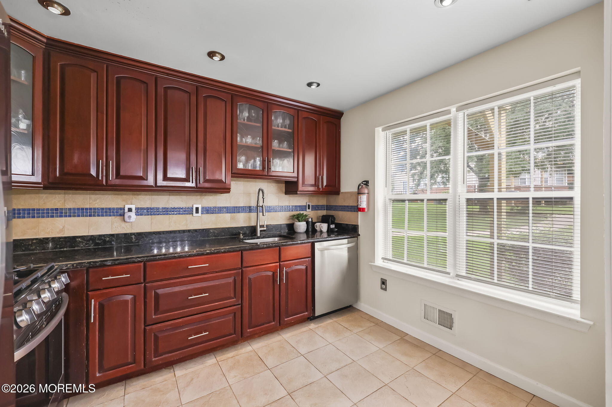 2202 Timber Ridge Court, Unit 2202 Parlin, NJ 08859 - Photo 12 of 41 10-web-or-mls-LPM_6611 (2)