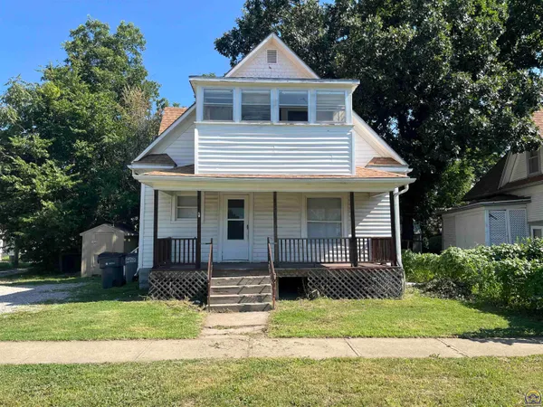 $94,500 | 610 West 5th, Emporia, KS 66801
