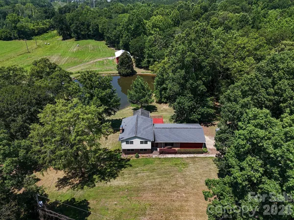 $849,000 | 813 Robinson-Clemmer Road, Dallas, NC 28034