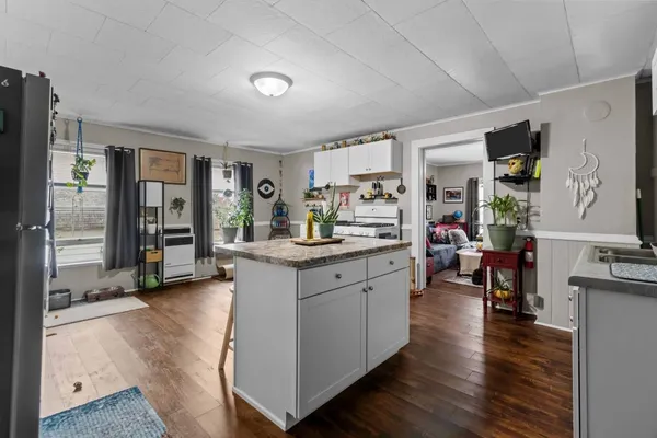 $245,000 | 326 West 6th Avenue, Oshkosh, WI 54902