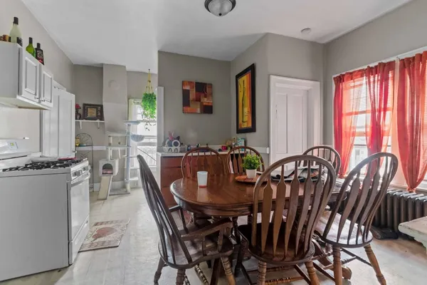 $245,000 | 326 West 6th Avenue, Oshkosh, WI 54902