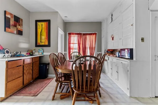 $245,000 | 326 West 6th Avenue, Oshkosh, WI 54902