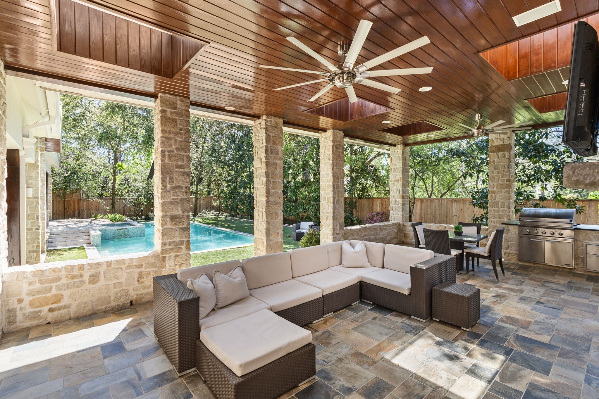 354 Piney Point Road Houston, TX 77024 - Photo 22 of 50