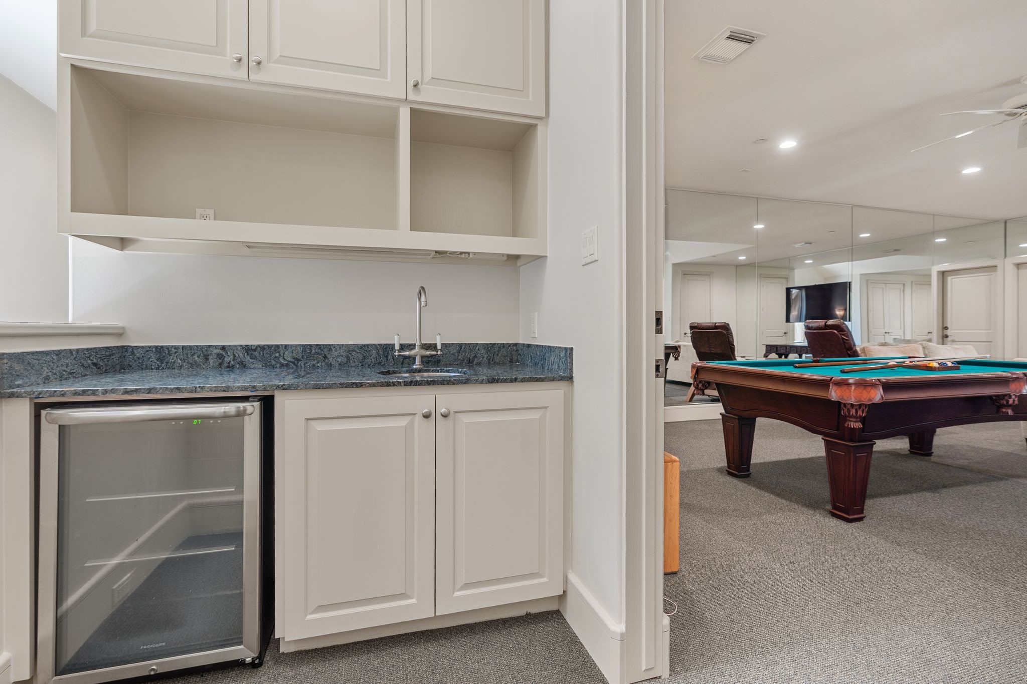 354 Piney Point Road Houston, TX 77024 - Photo 47 of 50