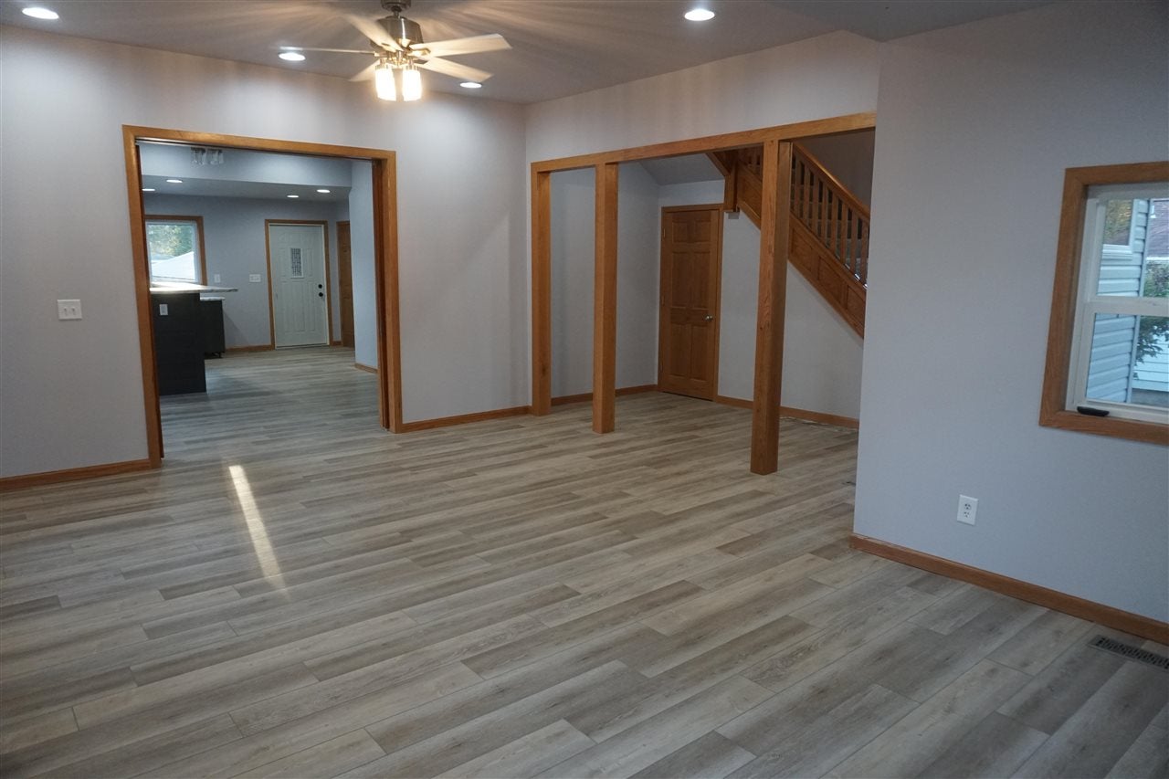 304 South Center Street Lone Tree, IA 52755 - Photo 3 of 19 Gallery Image 3