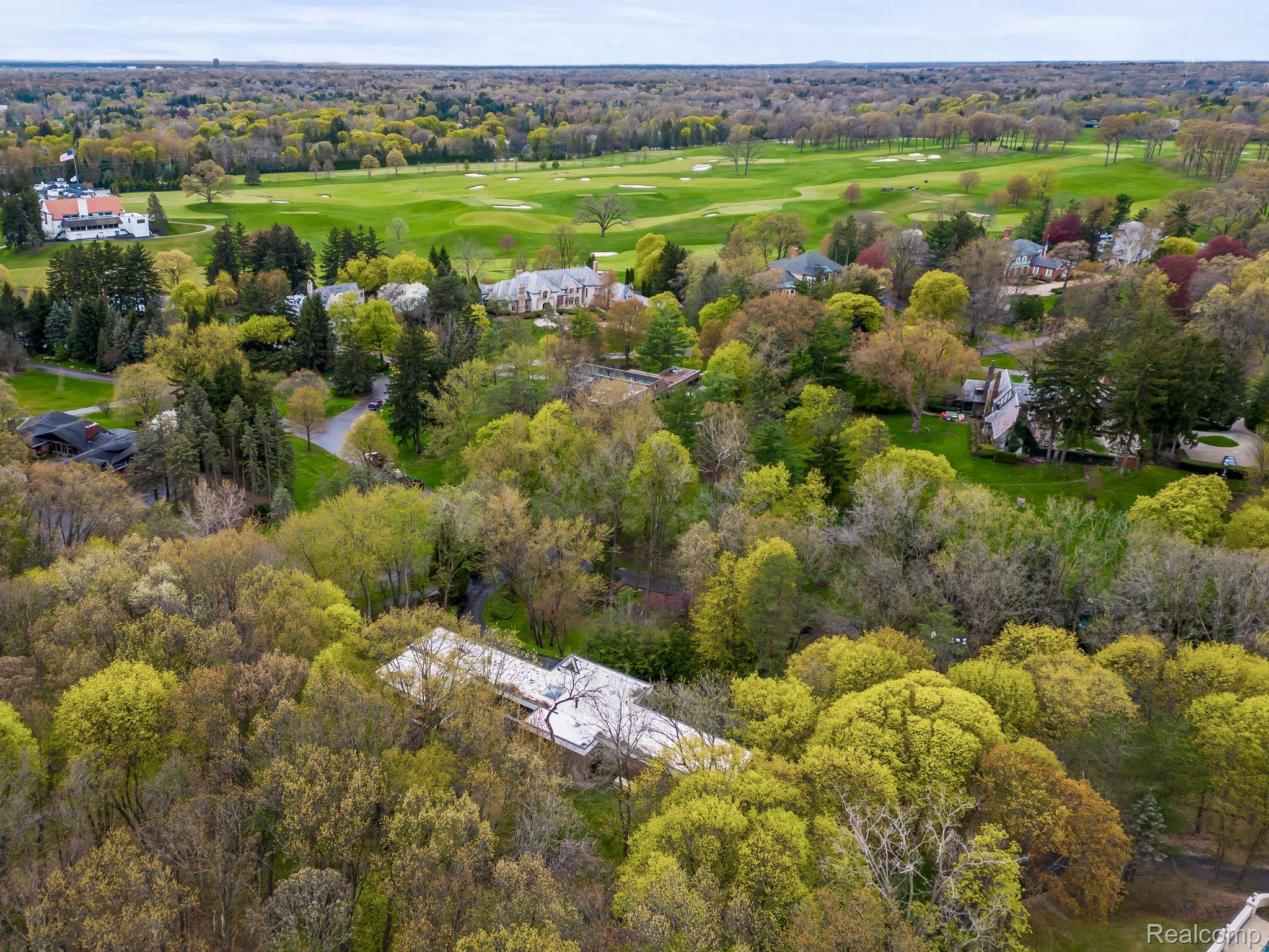 1850 East Vly Road Bloomfield Hills, MI 48304 - Photo 58 of 60 View of House Farther Away