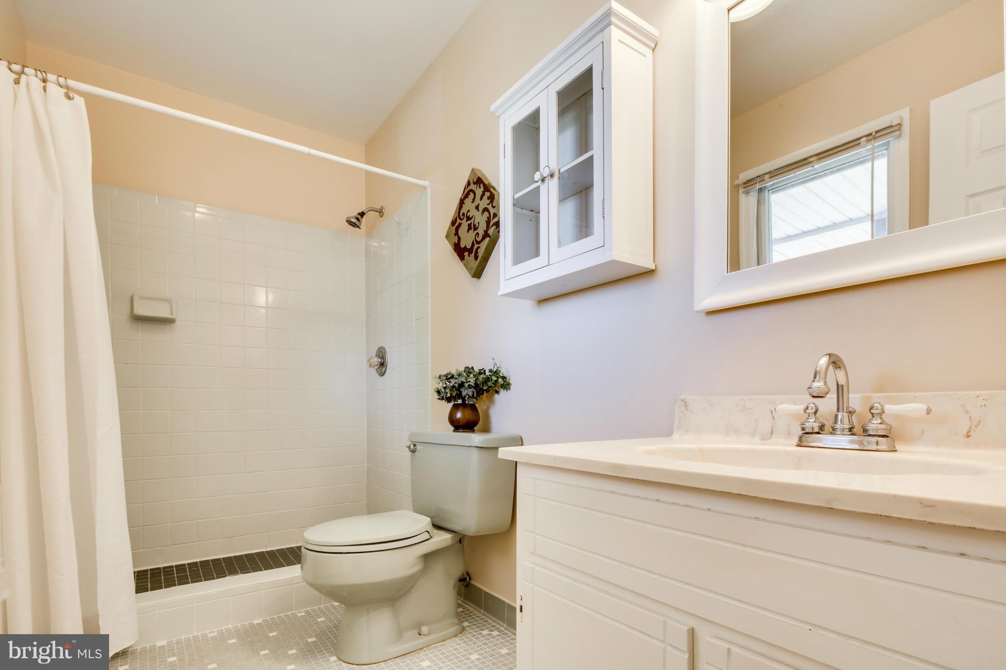 23929 Stringtown Road Clarksburg, MD 20871 - Photo 20 of 30 Bath