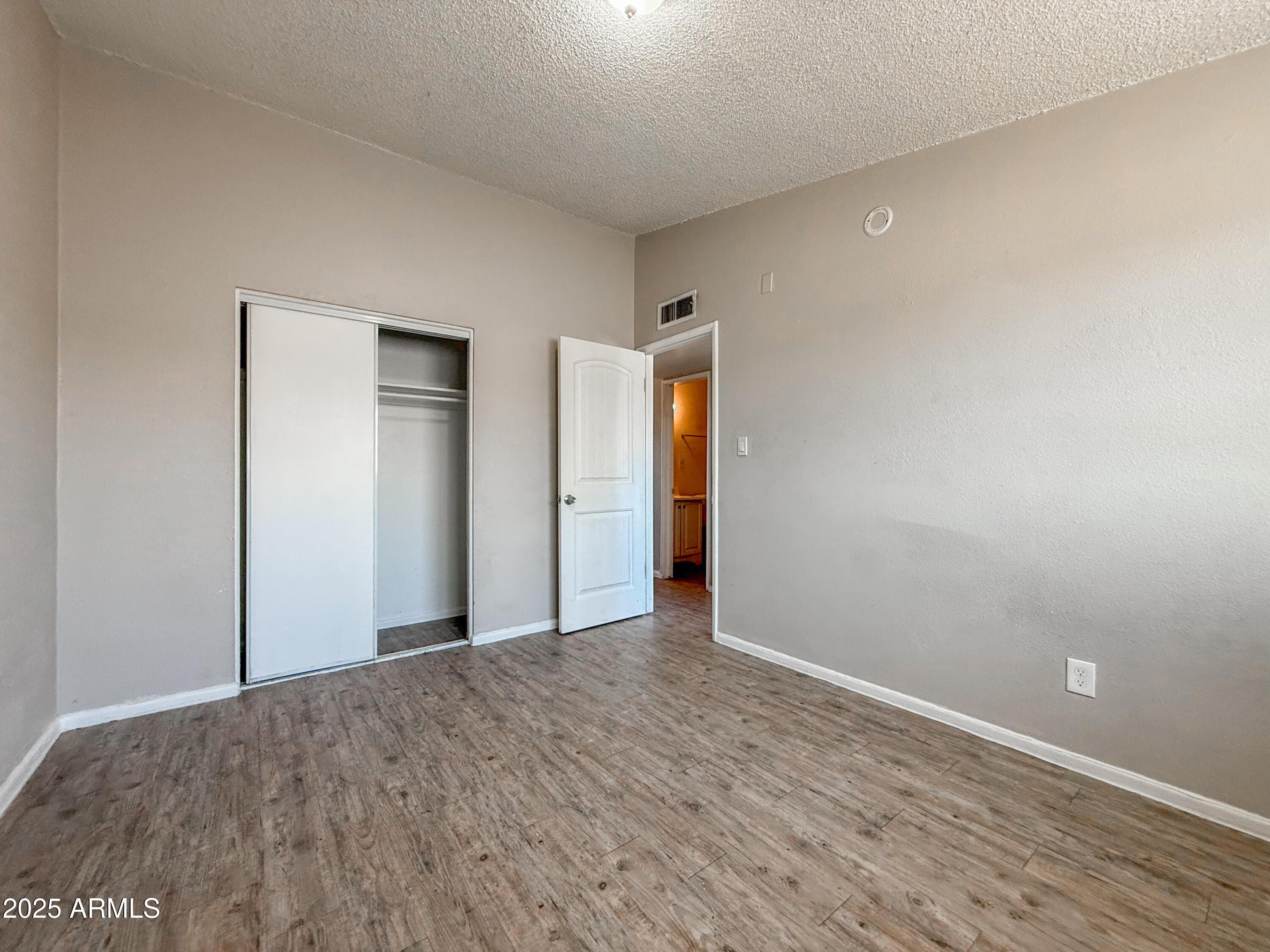 2139 West Devonshire Avenue, Unit 3 Phoenix, AZ 85015 - Photo 8 of 10 Photo #11