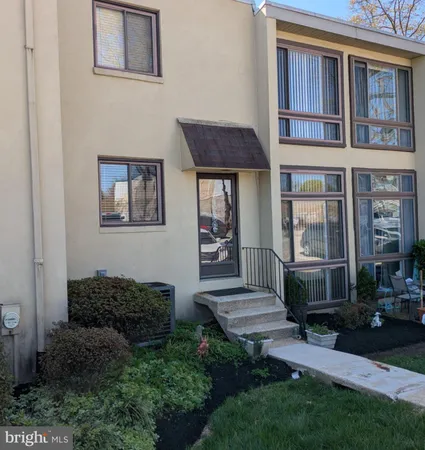 $168,500 | 100 West Glenolden Avenue, Unit U20, Glenolden, PA 19036