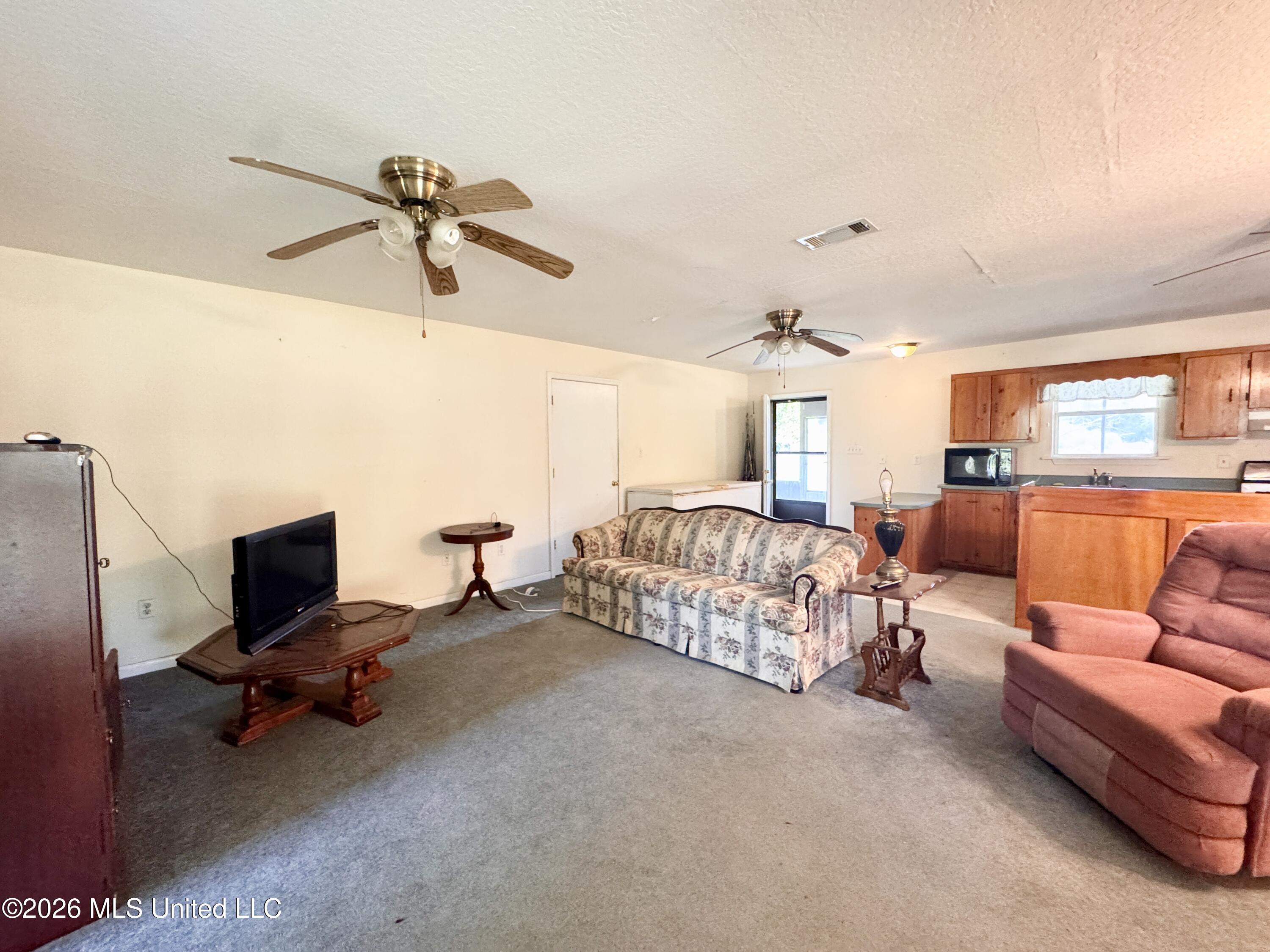 153 Ida Miller Road Lucedale, MS 39452 - Photo 4 of 23 IMG_5491