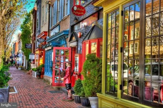 $794,400 | 8531 Mount Vernon Highway, Alexandria, VA 22309