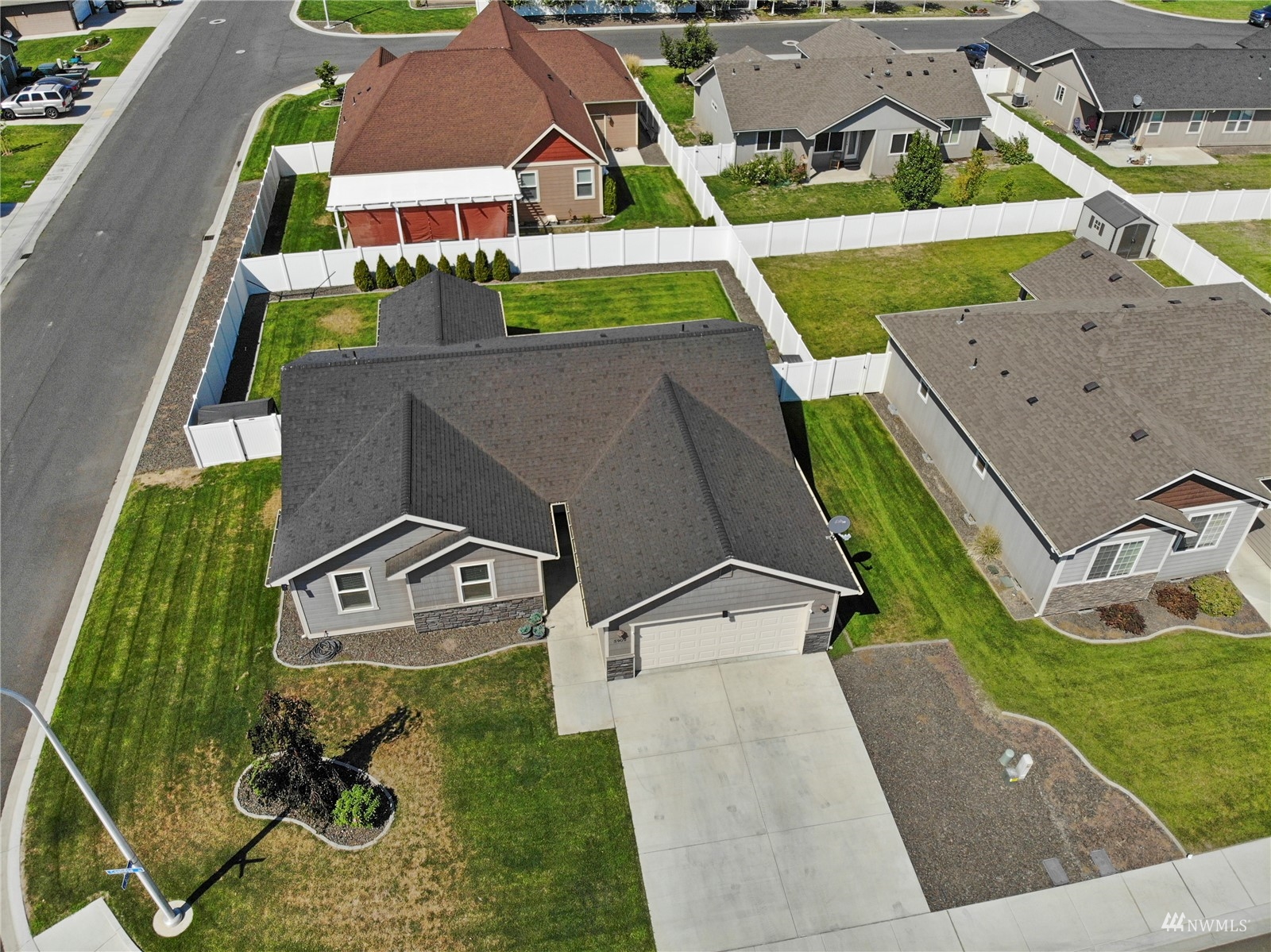 5909 Coolidge Road Yakima, WA 98903 - Photo 27 of 27 an aerial view of residential houses with outdoor space