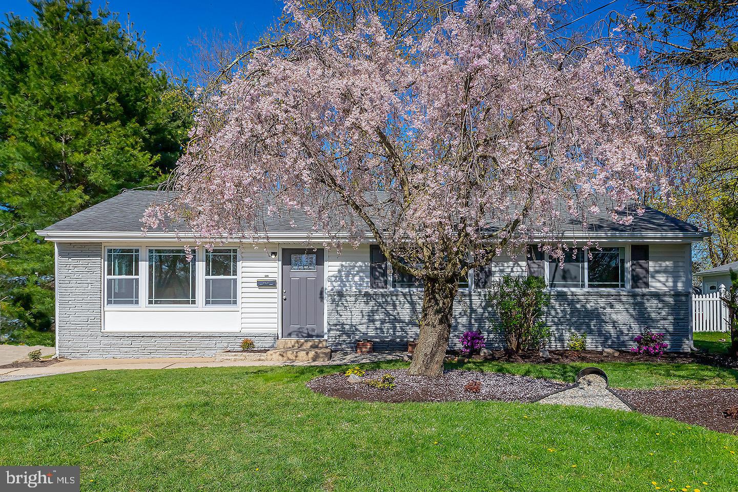 609 Cornwall Road Sewell, NJ 08080 - Photo 1 of 21