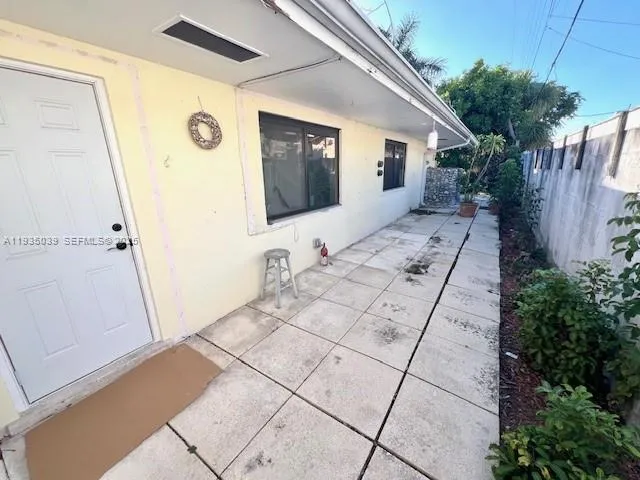 $1,700 | 2645 Southeast 1st Court, Unit 3, Pompano Beach, FL 33062