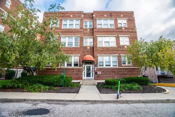 $1,439 | 234 9th Street, Unit 305, Indianapolis, IN 46204
