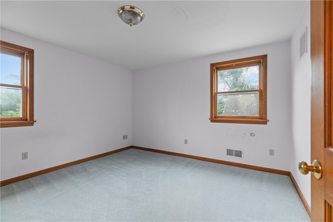 3552 Main Road Tiverton, RI 02878 - Photo 36 of 45