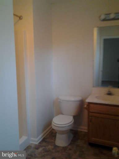 1086 Old Linden Road Linden, VA 22642 - Photo 6 of 19 Bath (Master)
