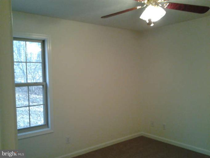 1086 Old Linden Road Linden, VA 22642 - Photo 7 of 19 Bedroom (Master)