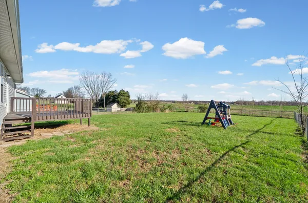 $220,000 | 2040 Carneal Lane, Oak Grove, KY 42262