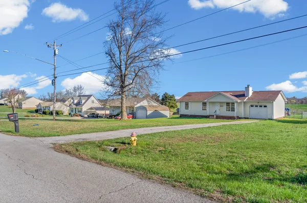 $220,000 | 2040 Carneal Lane, Oak Grove, KY 42262