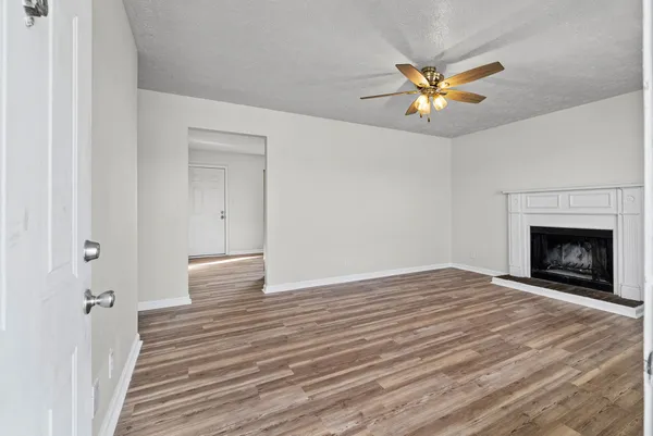 $220,000 | 2040 Carneal Lane, Oak Grove, KY 42262